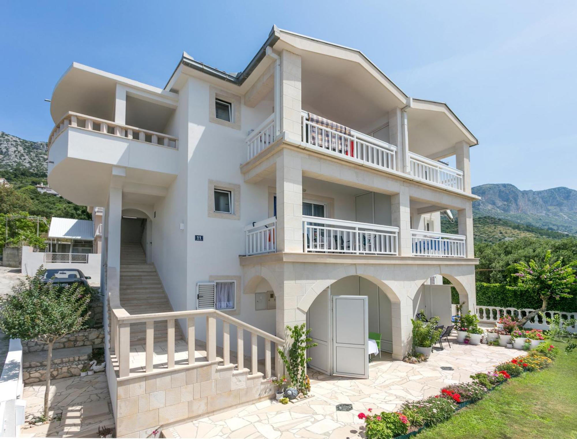 Apartment With A Parking Space Podaca, Makarska - 6736 *